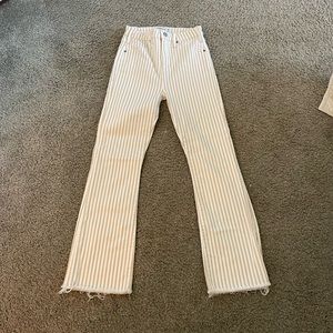 Abercrombie high rise ankle flair Jean